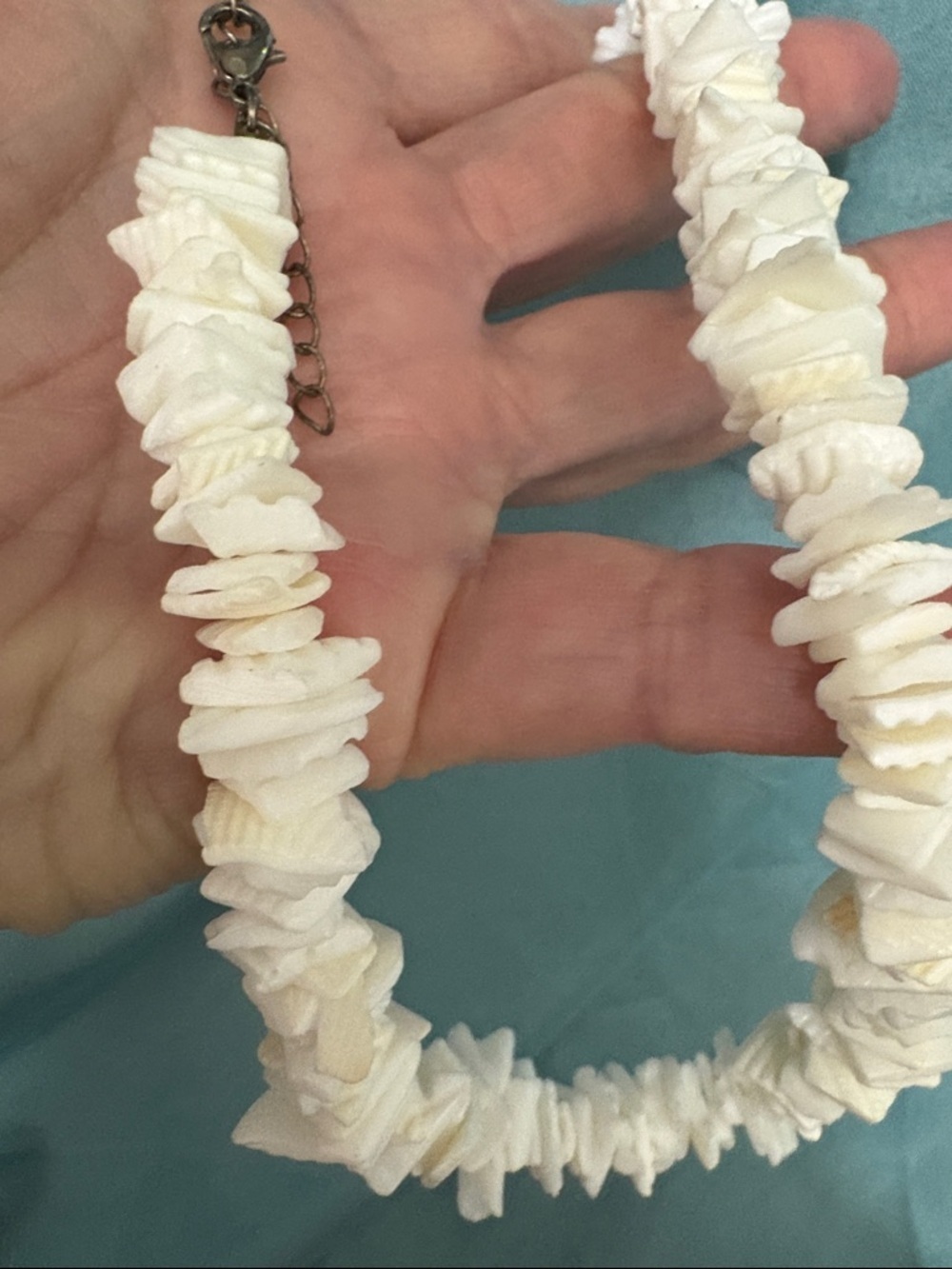 Vintage 70s Surfer Hawaiian Stacked Natural Chipped Puka Shell Necklace 16” - Picture 5 of 6